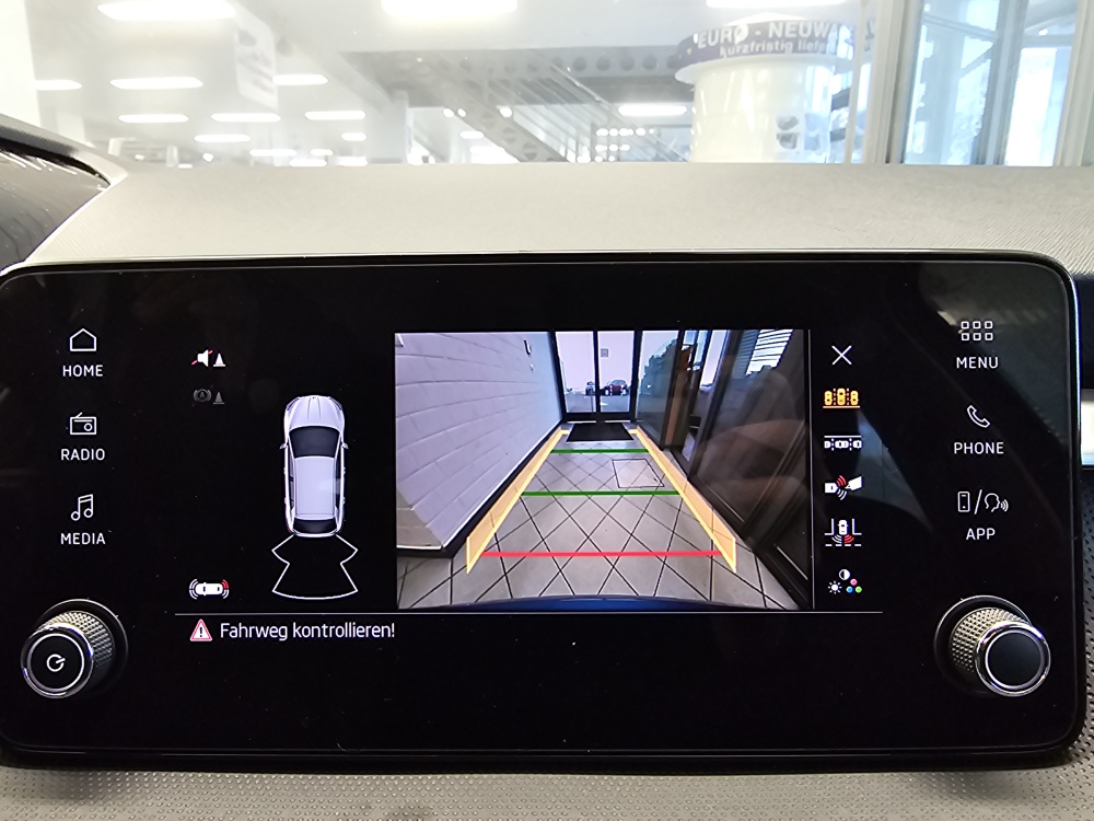 Skoda Fabia  bei Hoffmann Automobile in Wolfsburg kaufen und sofort mitnehmen - Bild 14