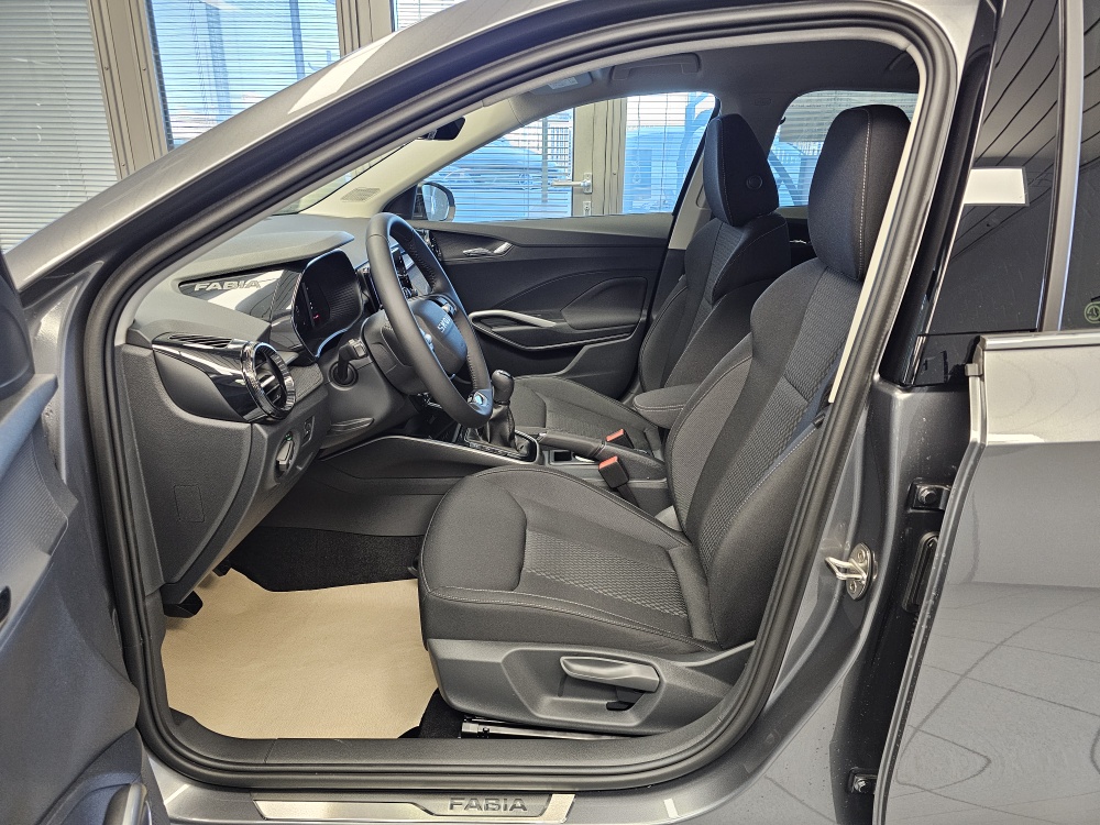 Skoda Fabia  bei Hoffmann Automobile in Wolfsburg kaufen und sofort mitnehmen - Bild 23