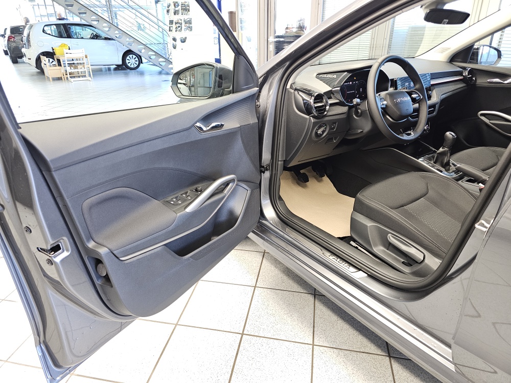 Skoda Fabia  bei Hoffmann Automobile in Wolfsburg kaufen und sofort mitnehmen - Bild 24