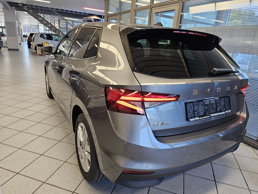 Skoda Fabia  bei Hoffmann Automobile in Wolfsburg kaufen und sofort mitnehmen - Bild 3