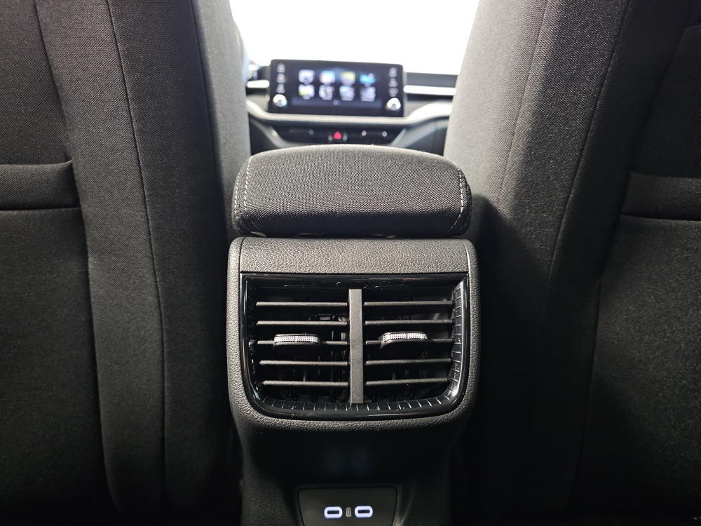 Skoda Fabia  bei Hoffmann Automobile in Wolfsburg kaufen und sofort mitnehmen - Bild 5