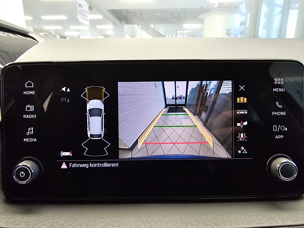 Skoda Fabia  bei Hoffmann Automobile in Wolfsburg kaufen und sofort mitnehmen - Bild 16