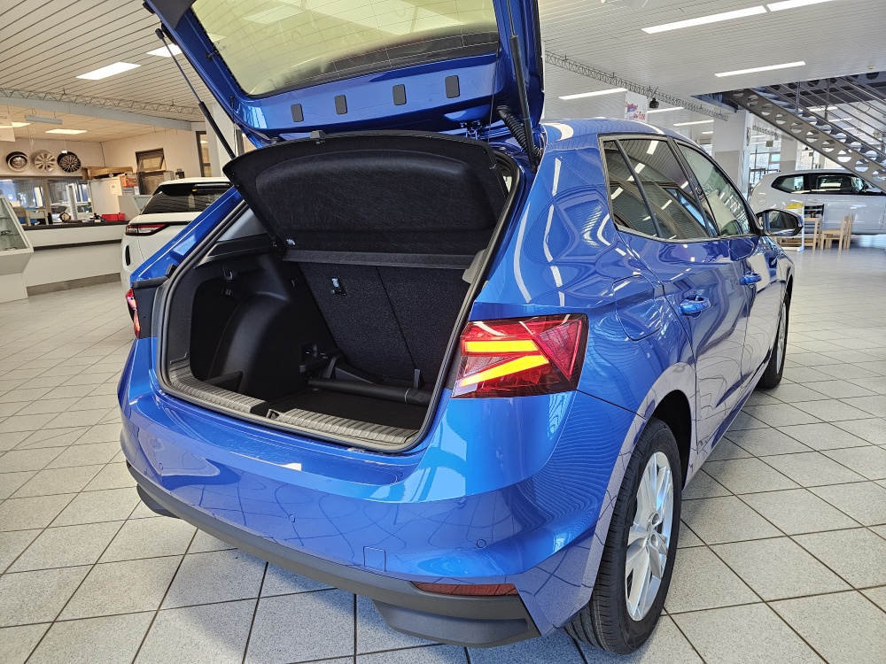 Skoda Fabia  bei Hoffmann Automobile in Wolfsburg kaufen und sofort mitnehmen - Bild 2