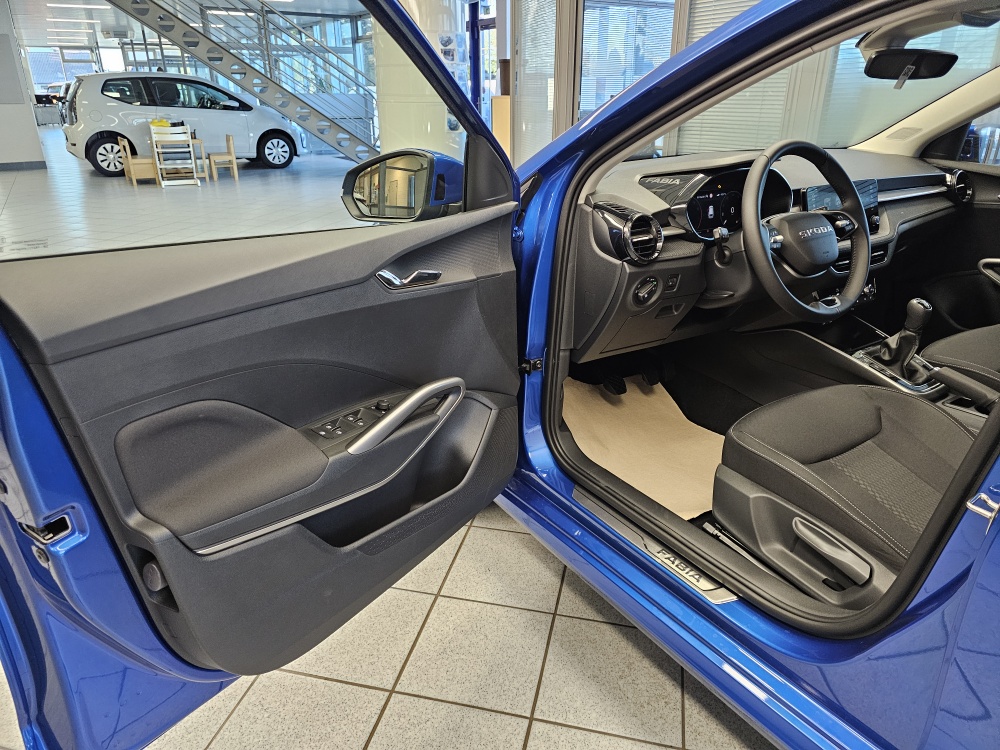 Skoda Fabia  bei Hoffmann Automobile in Wolfsburg kaufen und sofort mitnehmen - Bild 24