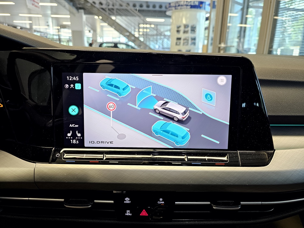 VW Golf Variant  bei Hoffmann Automobile in Wolfsburg kaufen und sofort mitnehmen - Bild 11
