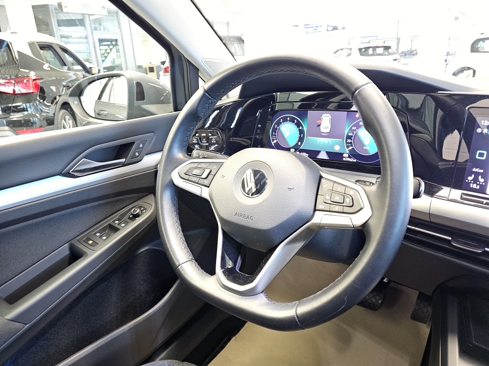 VW Golf Variant  bei Hoffmann Automobile in Wolfsburg kaufen und sofort mitnehmen - Bild 14