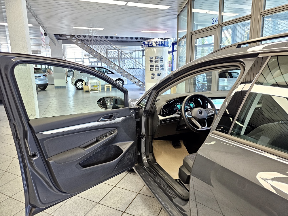 VW Golf Variant  bei Hoffmann Automobile in Wolfsburg kaufen und sofort mitnehmen - Bild 20