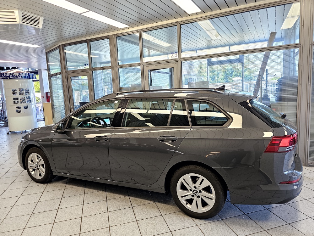 VW Golf Variant  bei Hoffmann Automobile in Wolfsburg kaufen und sofort mitnehmen - Bild 21