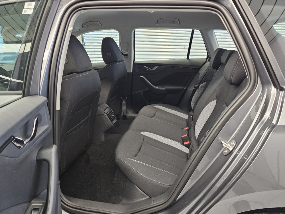 Skoda Kamiq  bei Hoffmann Automobile in Wolfsburg kaufen und sofort mitnehmen - Bild 6