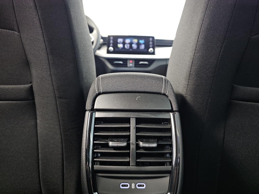 Skoda Kamiq  bei Hoffmann Automobile in Wolfsburg kaufen und sofort mitnehmen - Bild 7