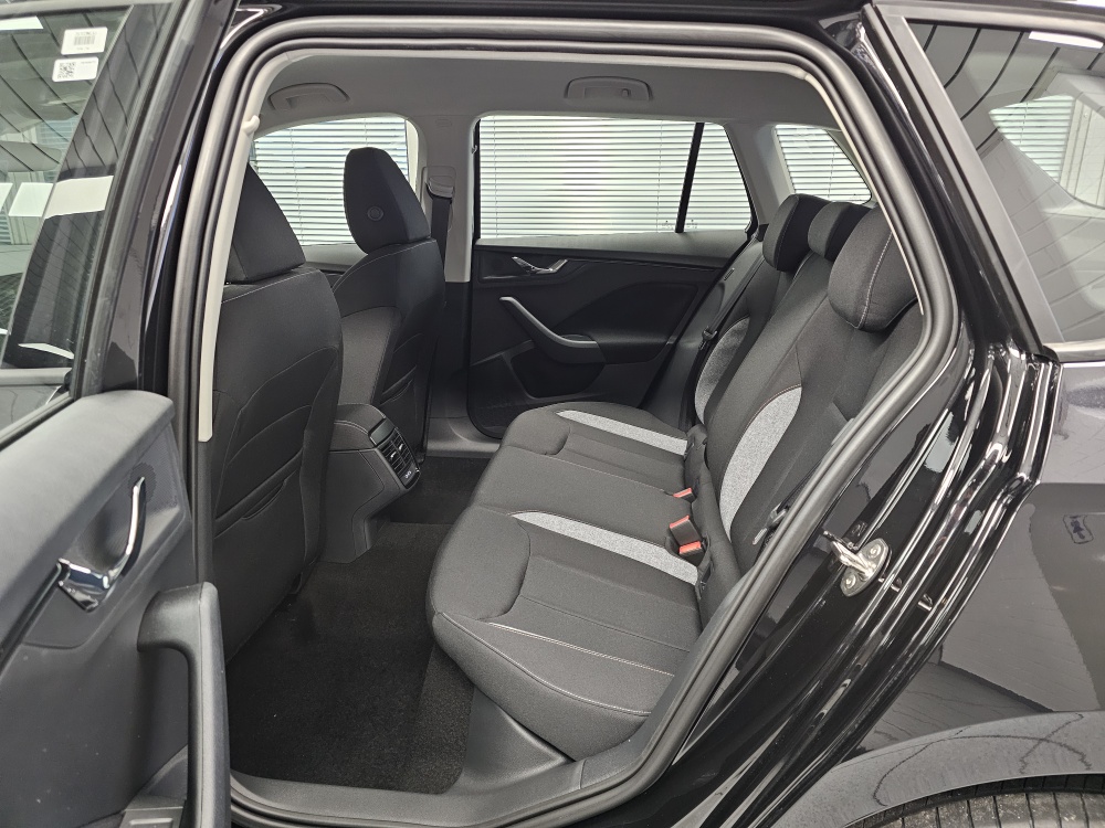 Skoda Kamiq  bei Hoffmann Automobile in Wolfsburg kaufen und sofort mitnehmen - Bild 6