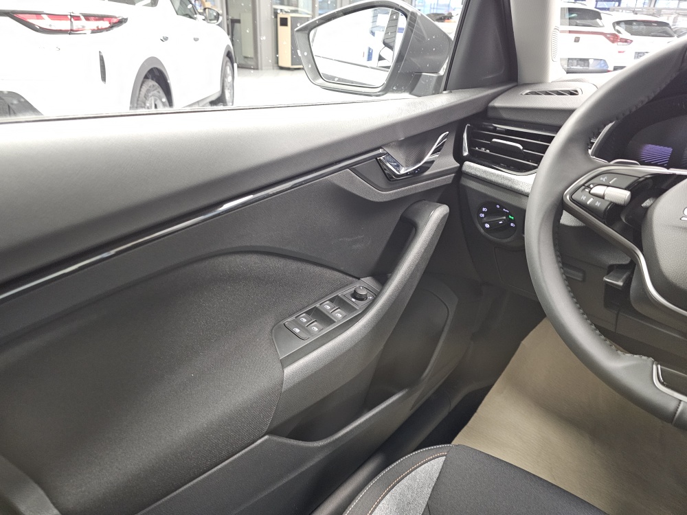 Skoda Kamiq  bei Hoffmann Automobile in Wolfsburg kaufen und sofort mitnehmen - Bild 20