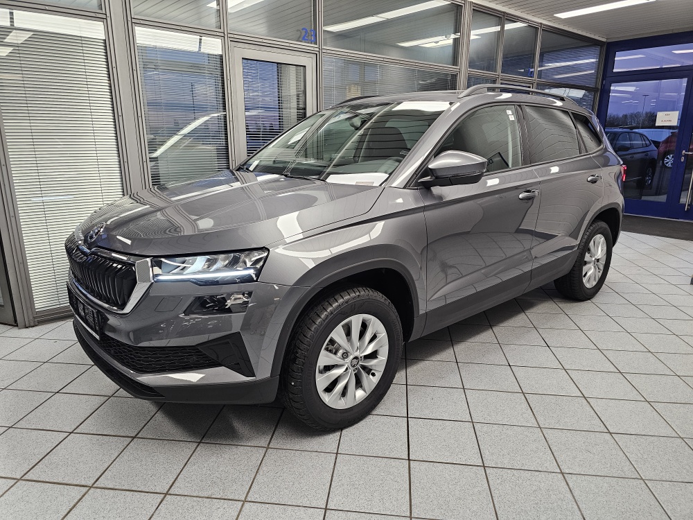 Skoda Karoq Selection für nur 31.950,- € bei Hoffmann Automobile in Wolfsburg kaufen und sofort mitnehmen