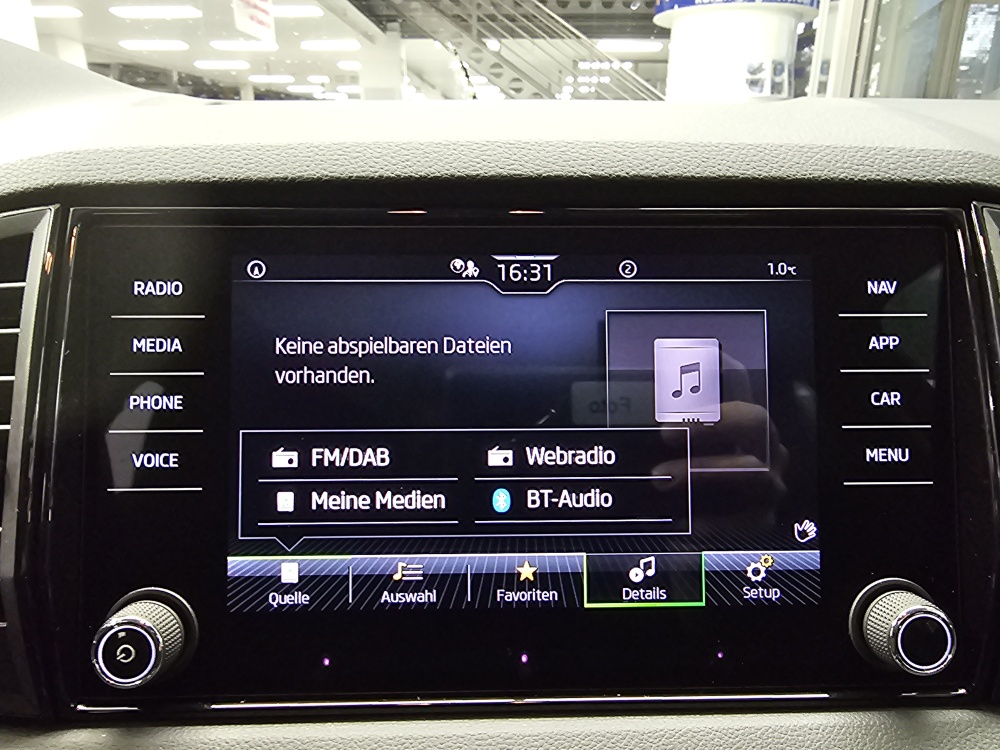 Skoda Karoq  bei Hoffmann Automobile in Wolfsburg kaufen und sofort mitnehmen - Bild 15