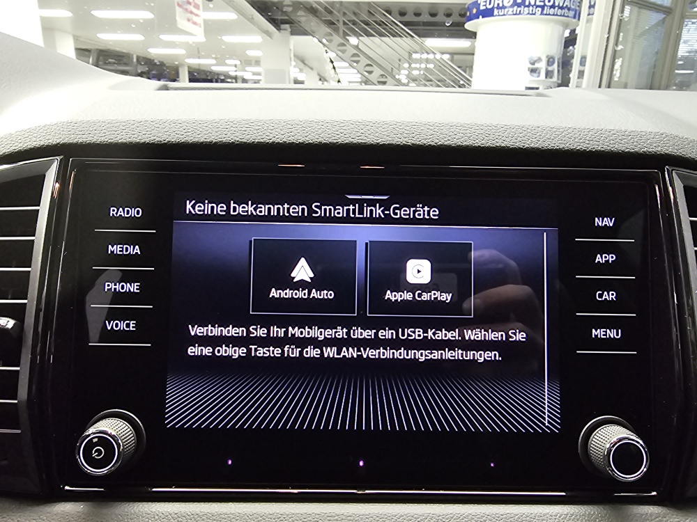 Skoda Karoq  bei Hoffmann Automobile in Wolfsburg kaufen und sofort mitnehmen - Bild 16