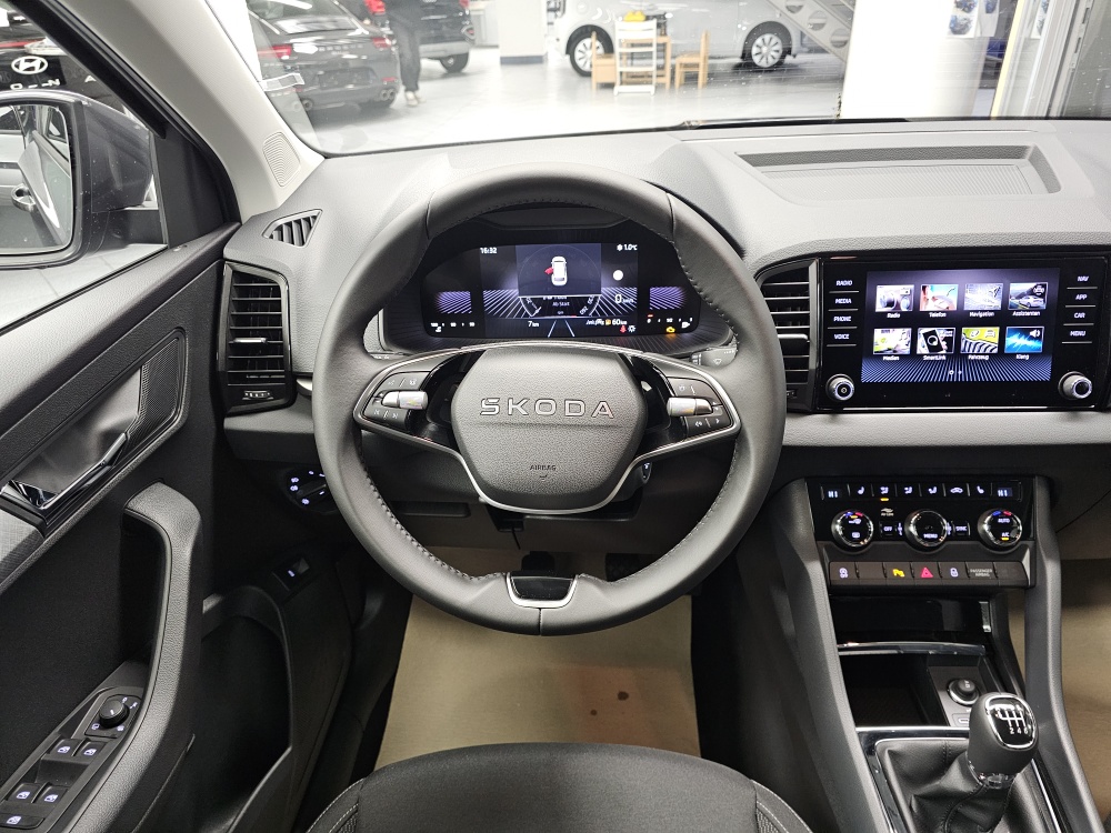 Skoda Karoq  bei Hoffmann Automobile in Wolfsburg kaufen und sofort mitnehmen - Bild 21