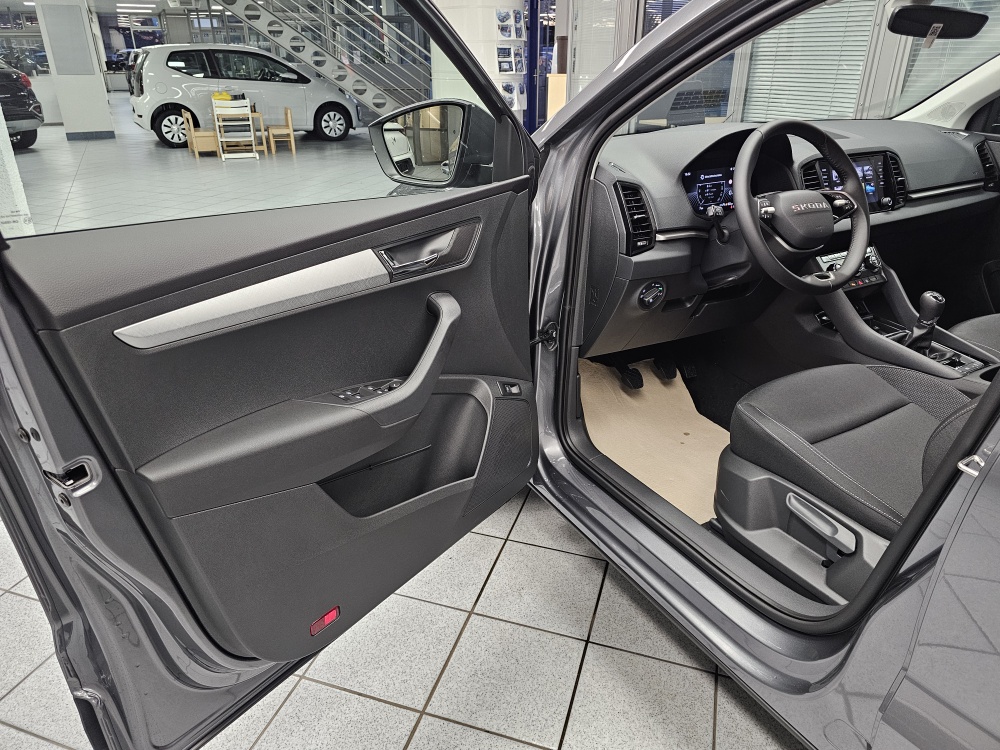 Skoda Karoq  bei Hoffmann Automobile in Wolfsburg kaufen und sofort mitnehmen - Bild 24