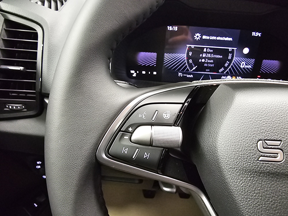 Skoda Karoq  bei Hoffmann Automobile in Wolfsburg kaufen und sofort mitnehmen - Bild 19