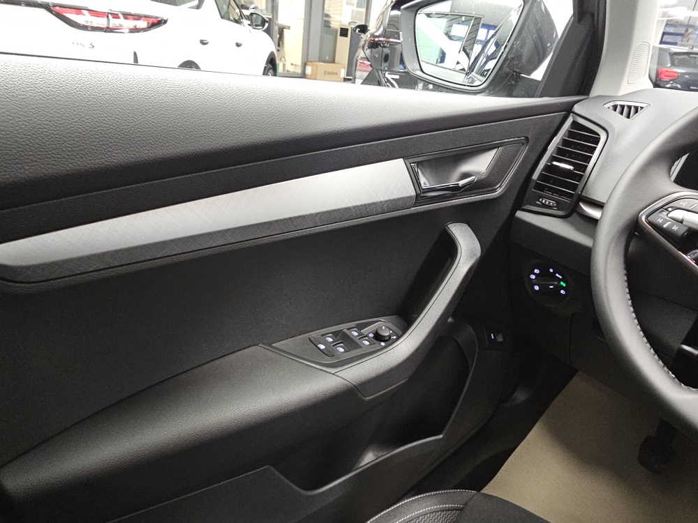 Skoda Karoq  bei Hoffmann Automobile in Wolfsburg kaufen und sofort mitnehmen - Bild 20