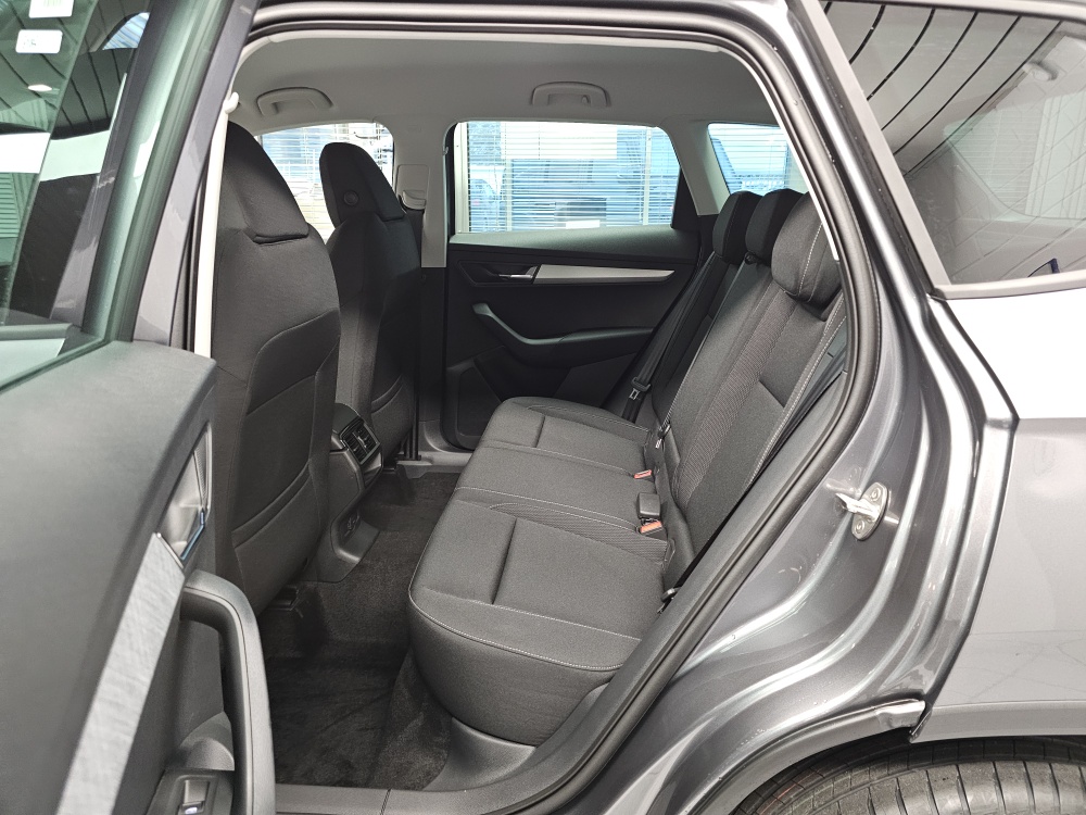 Skoda Karoq  bei Hoffmann Automobile in Wolfsburg kaufen und sofort mitnehmen - Bild 7