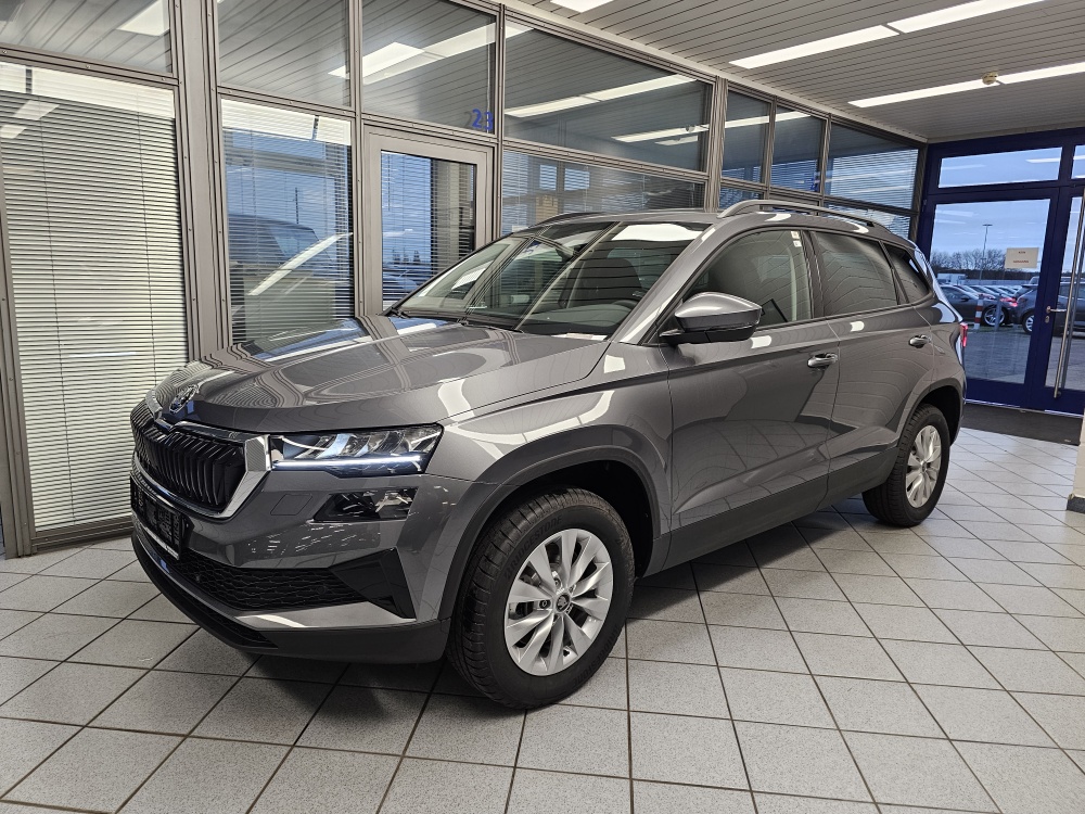Skoda Karoq Selection für nur 33.950,- € bei Hoffmann Automobile in Wolfsburg kaufen und sofort mitnehmen