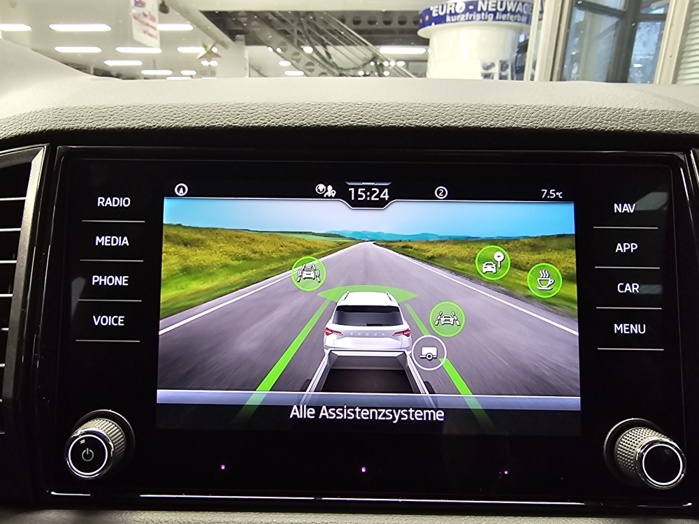 Skoda Karoq  bei Hoffmann Automobile in Wolfsburg kaufen und sofort mitnehmen - Bild 14