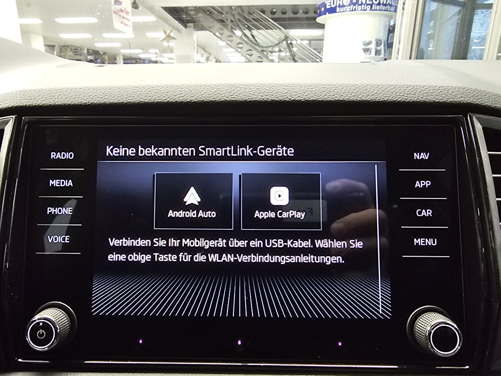 Skoda Karoq  bei Hoffmann Automobile in Wolfsburg kaufen und sofort mitnehmen - Bild 16