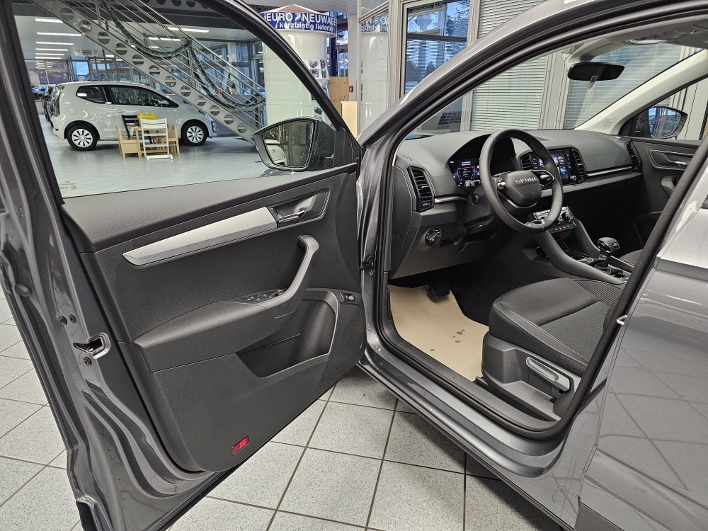 Skoda Karoq  bei Hoffmann Automobile in Wolfsburg kaufen und sofort mitnehmen - Bild 25