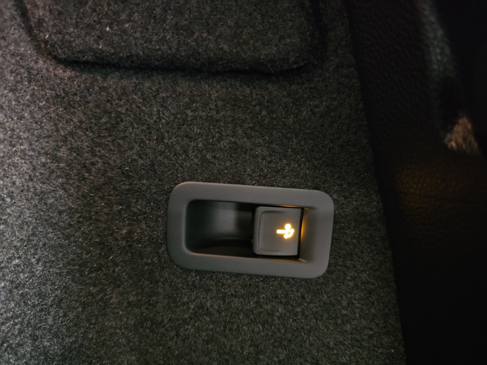 Skoda Karoq  bei Hoffmann Automobile in Wolfsburg kaufen und sofort mitnehmen - Bild 3