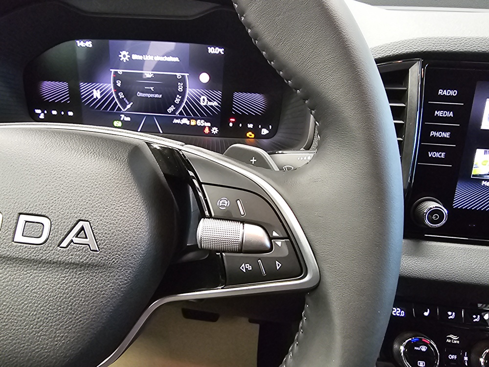 Skoda Karoq  bei Hoffmann Automobile in Wolfsburg kaufen und sofort mitnehmen - Bild 18