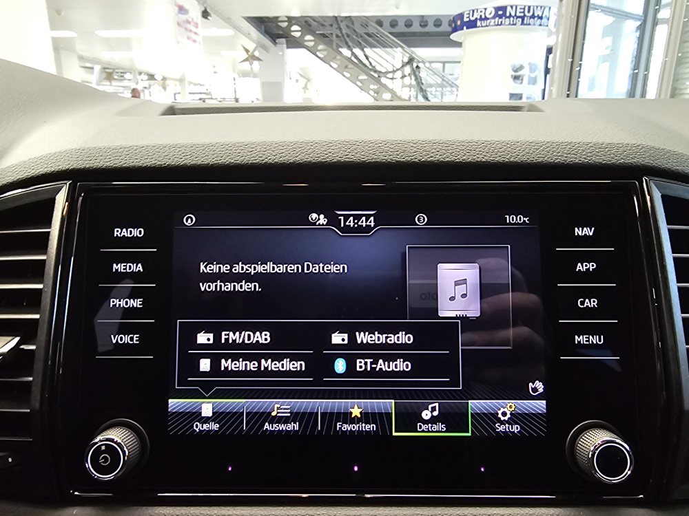 Skoda Karoq  bei Hoffmann Automobile in Wolfsburg kaufen und sofort mitnehmen - Bild 15