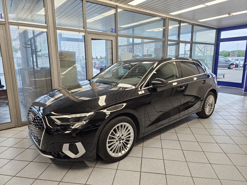 Audi A3 Sportback  für nur 23.900,- € bei Hoffmann Automobile in Wolfsburg kaufen und sofort mitnehmen