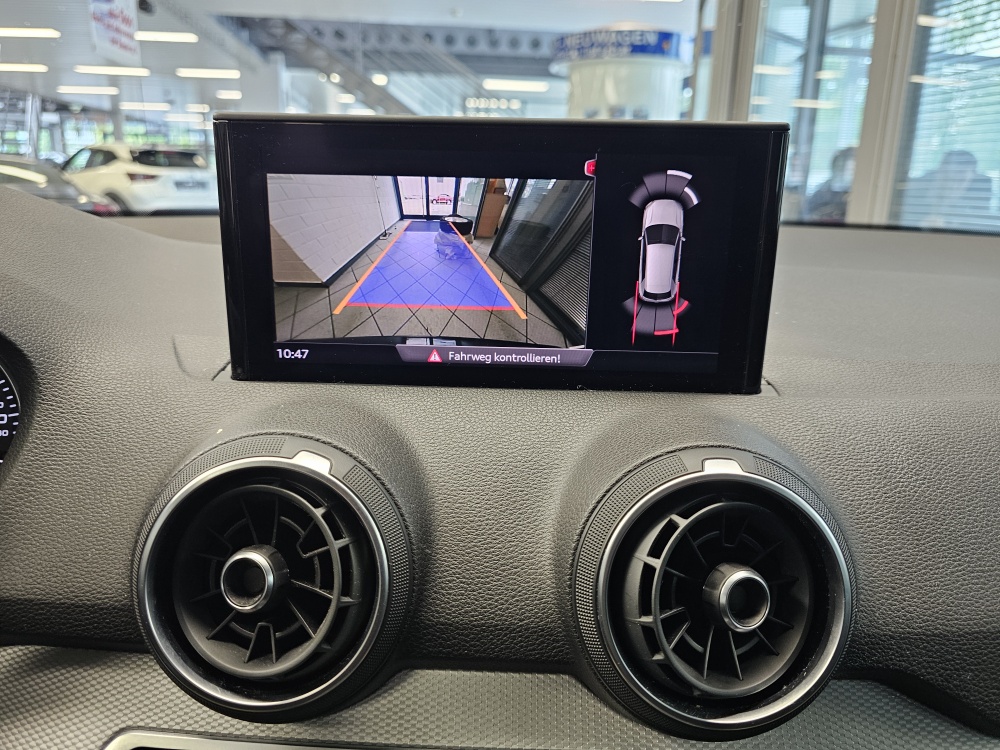 Audi Q2  bei Hoffmann Automobile in Wolfsburg kaufen und sofort mitnehmen - Bild 11