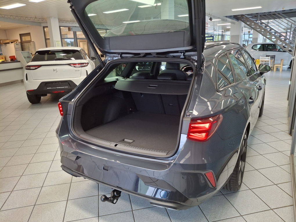 Cupra Leon Sportstourer  bei Hoffmann Automobile in Wolfsburg kaufen und sofort mitnehmen - Bild 2