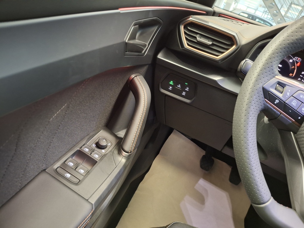 Cupra Leon Sportstourer  bei Hoffmann Automobile in Wolfsburg kaufen und sofort mitnehmen - Bild 24