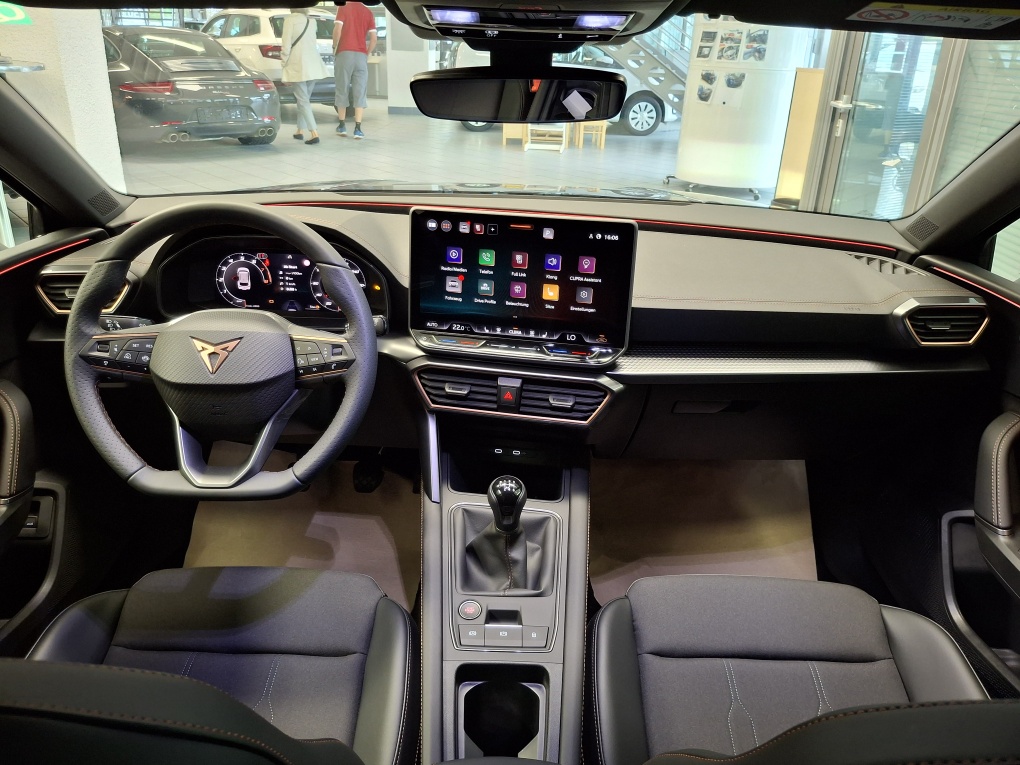 Cupra Leon Sportstourer  bei Hoffmann Automobile in Wolfsburg kaufen und sofort mitnehmen - Bild 9