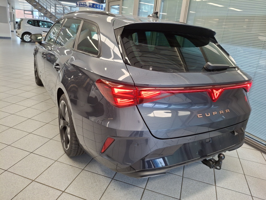 Cupra Leon Sportstourer bei Hoffmann Automobile in Wolfsburg kaufen und sofort mitnehmen - Bild 6