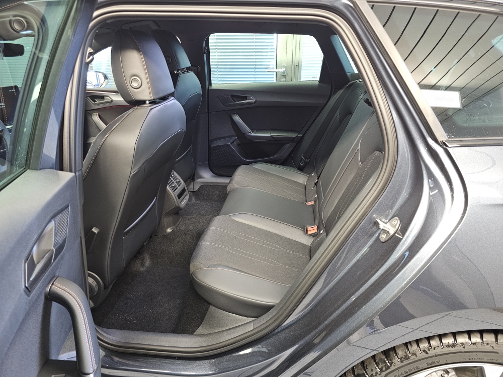 Cupra Leon Sportstourer bei Hoffmann Automobile in Wolfsburg kaufen und sofort mitnehmen - Bild 5