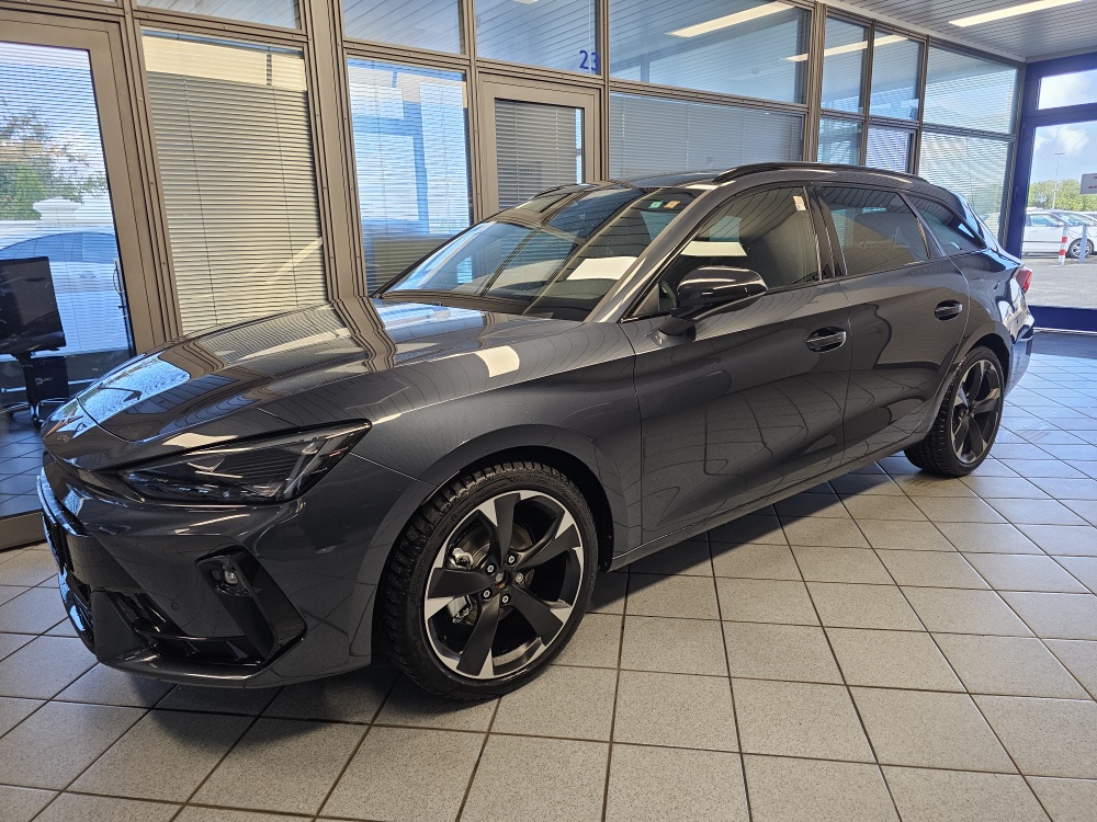 Cupra Leon Sportstourer  für nur 31.950,- € bei Hoffmann Automobile in Wolfsburg kaufen und sofort mitnehmen