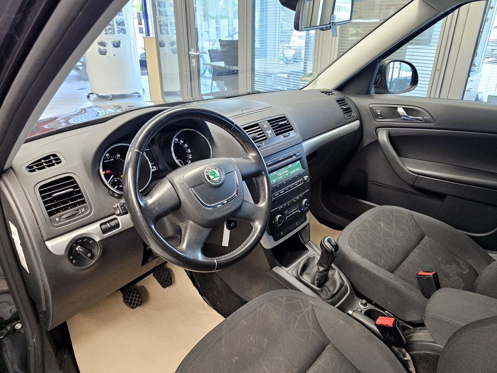 Skoda Yeti  bei Hoffmann Automobile in Wolfsburg kaufen und sofort mitnehmen - Bild 10