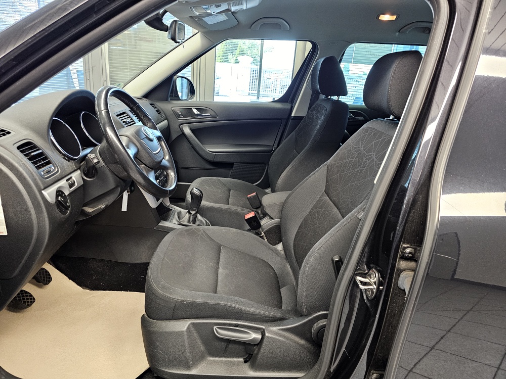 Skoda Yeti  bei Hoffmann Automobile in Wolfsburg kaufen und sofort mitnehmen - Bild 11