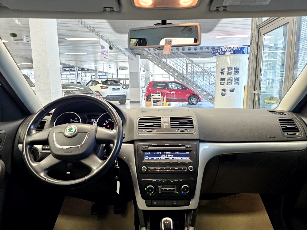 Skoda Yeti  bei Hoffmann Automobile in Wolfsburg kaufen und sofort mitnehmen - Bild 6