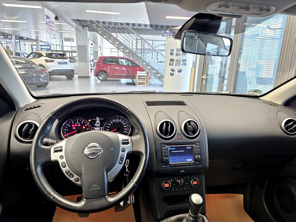 Nissan Qashqai  bei Hoffmann Automobile in Wolfsburg kaufen und sofort mitnehmen - Bild 11