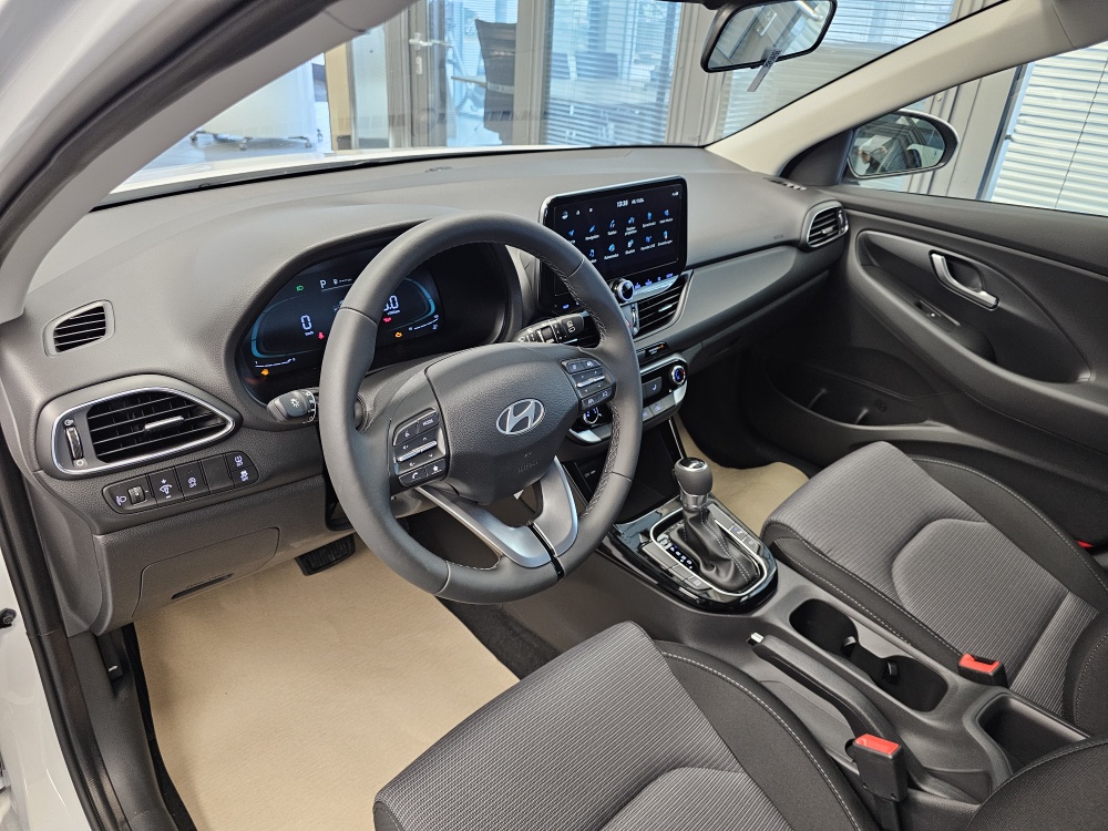 Hyundai i30 Kombi  bei Hoffmann Automobile in Wolfsburg kaufen und sofort mitnehmen - Bild 15