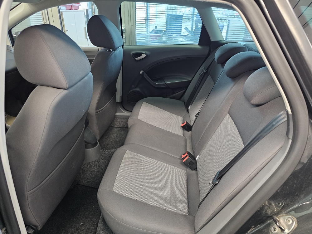 Seat Ibiza ST  bei Hoffmann Automobile in Wolfsburg kaufen und sofort mitnehmen - Bild 4