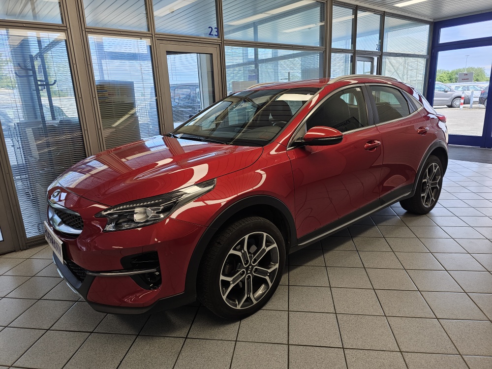 Kia XCeed  für nur 18.900,- € bei Hoffmann Automobile in Wolfsburg kaufen und sofort mitnehmen