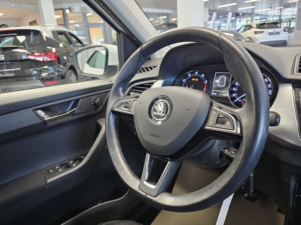 Skoda Fabia  bei Hoffmann Automobile in Wolfsburg kaufen und sofort mitnehmen - Bild 10