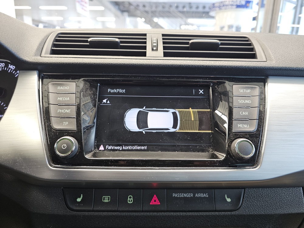 Skoda Fabia  bei Hoffmann Automobile in Wolfsburg kaufen und sofort mitnehmen - Bild 9