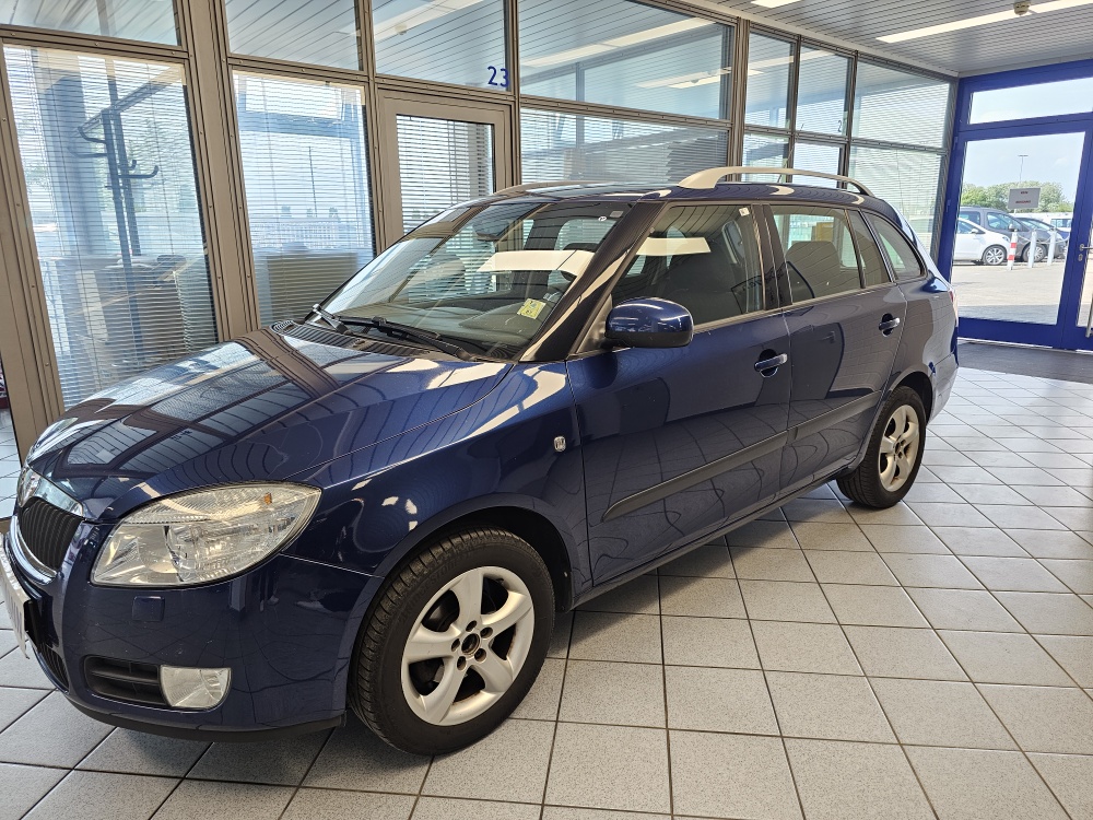 Skoda Fabia Combi Elegance für nur 2.300,- € bei Hoffmann Automobile in Wolfsburg kaufen und sofort mitnehmen