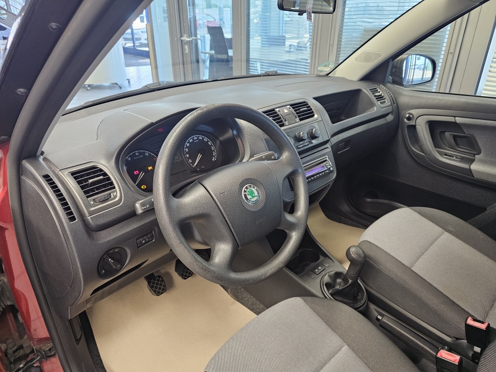 Skoda Fabia  bei Hoffmann Automobile in Wolfsburg kaufen und sofort mitnehmen - Bild 9
